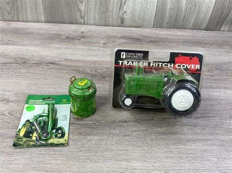 John Deere Trailer Hitch Cover, Pepper Shaker & Flashlight W/Compass - United Edge Real Estate ...