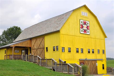 Barn quilts are W.Va. attraction | Barn quilts, Old barns, Farm barn