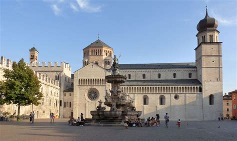 Trento, cattedrale di San Vigilio e fontana del Nettuno | Duomo, Trento, South tyrol