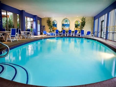 Editor Picks: Hotels with indoor pool in Arlington, TX