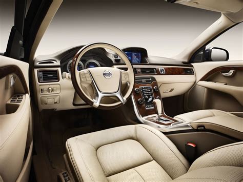 Volvo Launches New S80 Executive and V70 R-Design - autoevolution