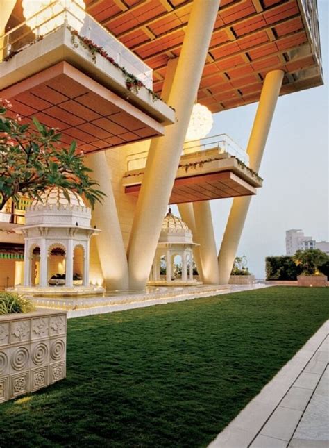 Amazing Facts About Mukesh Ambani’s House Antilia