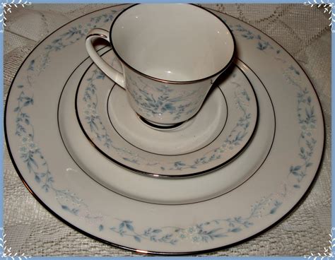 NORITAKE FINE CHINA SET: CAROLYN #2693 – Abandoned Treasures