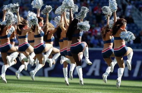 One of Patriots' problems: Their cheerleaders