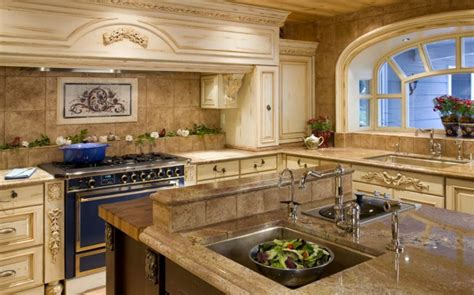 Travertine Backsplash Ideas For Nostalgic Kitchen Designs