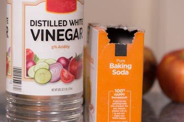 Homemade Shower Cleaner Using Vinegar and Soda | Hunker