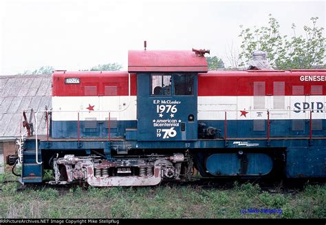 Genesee & Wyoming Bicentennial ALCO RS-1. One of many locomotives renumbered '1976' and given ...