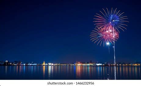 1,204 Qatar Fireworks Images, Stock Photos & Vectors | Shutterstock