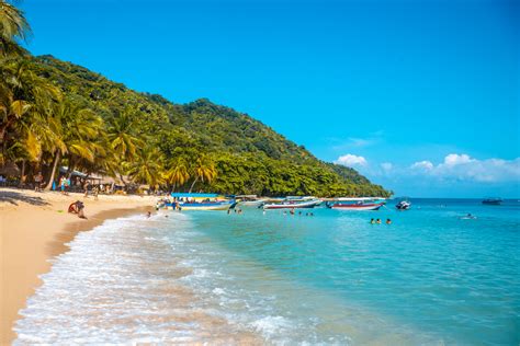 12 of the Best Beaches in Honduras