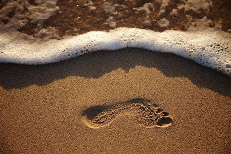 Footprints In The Sand Wallpapers - Wallpaper Cave