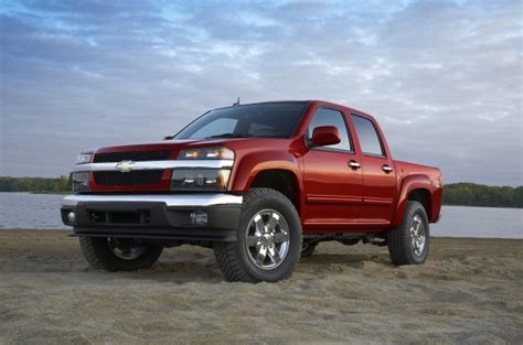 General Motors to roll out new line of smaller pickup trucks | CTV News