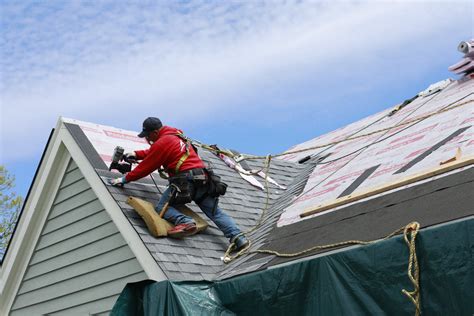 Getting Roofing Repair Services from Storm Damage - Is It Vivid