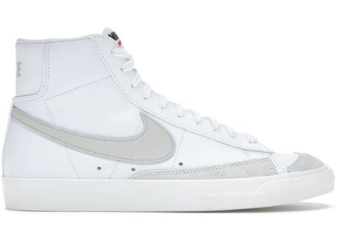 Nike Blazer Mid '77 Vintage White Men's - BQ6806-106 - US