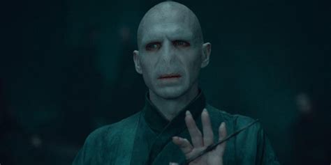 Harry Potter: What Happened To Lord Voldemort's Nose?