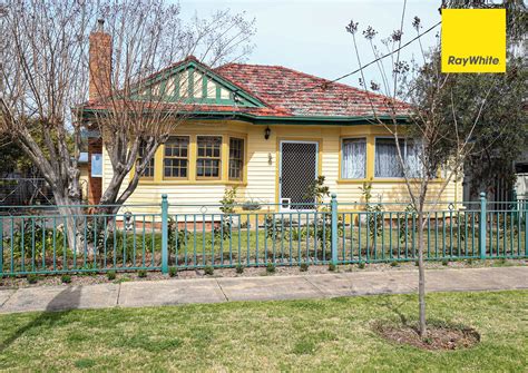 Sold 32 Chisholm Street, Inverell NSW 2360 on 14 Oct 2022 - 2018034878 | Domain