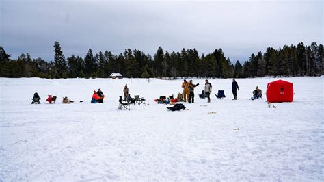 Ice Fishing - Cascade Chamber of Commerce