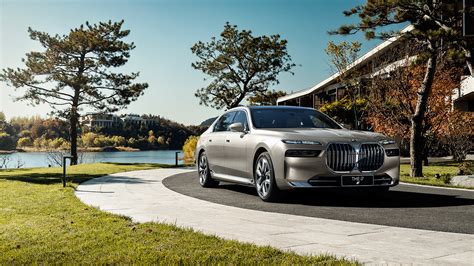 BMW i7 :: Behance