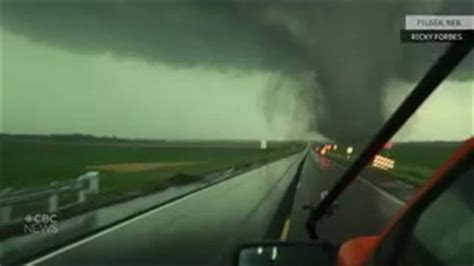 Does the sky always turn green before a tornado? | CBC.ca