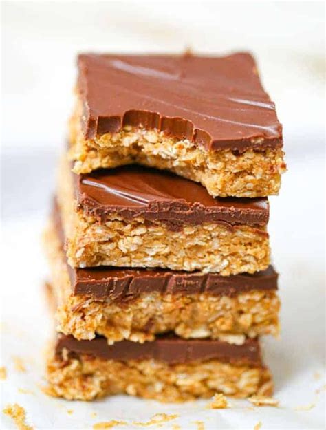 Healthy No-bake Chocolate Peanut Butter Oatmeal Bars | RecipeLion.com