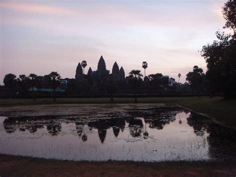 Angkor Wat Sunrise | Watching the sun rise at Angkor Wat | Dylan | Flickr