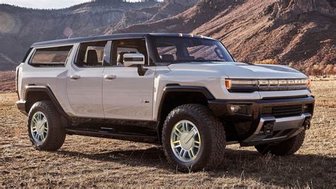 2024 GMC HUMMER EV SUV Offers New Tactical Tech +VIDEO