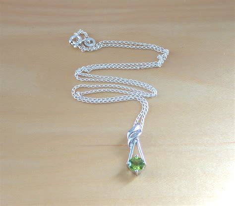 925 Peridot Pendant & 18 " Sterling Silver Chain/Peridot Necklace/Peridot Jewelry/Peridot ...