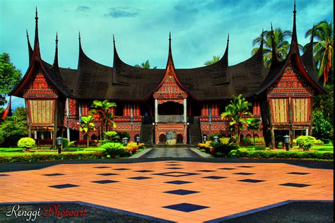 rumah gadang by renggi on DeviantArt