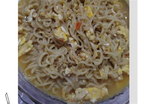 Resep Indomie Kuah Telur Bawang oleh Novita Widyasari - Cookpad