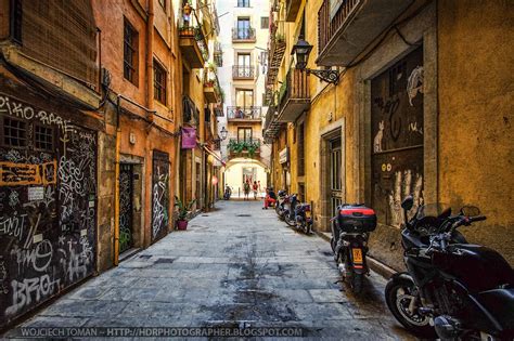 Street in Barcelona | HDR photographer