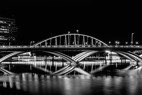 Photography 101: Black And White Night Photography | The Travel Chica