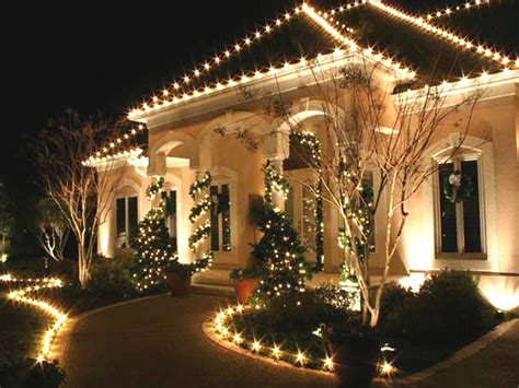 The Differences Between Pure White LED & Warm White LED Christmas Lights - Forrester Holiday ...
