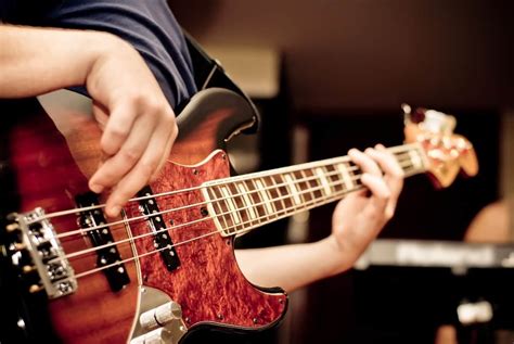 How To Learn Electric Bass Guitar Without Teacher - CMUSE