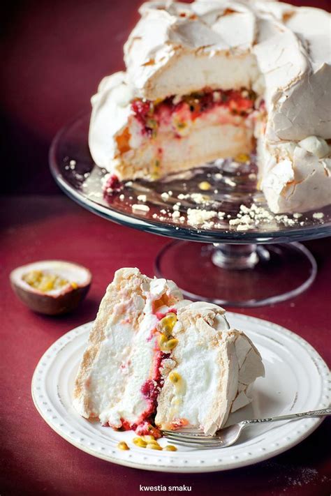 Raspberry and Passion Fruit Pavlova | Pavlova recipe, Pavlova, Sweet ...