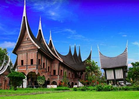 Rumah Adat Sumatera Barat, Yuk Mengenal Si Rumah Gadang! | kumparan.com