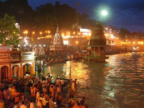 RUPALI DEAN -TRAVELLER AND FOODIE: HARIDWAR-THE GATEWAY TO GOD