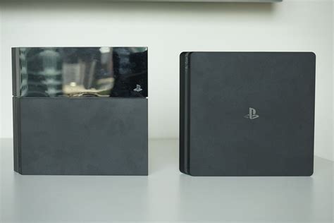 IN PHOTOS: How the PS4 Slim compares to the the original PS4