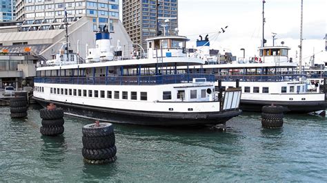 This Is What's Happening With Toronto's Ferry Service To The Island After The Dock Crash - Narcity