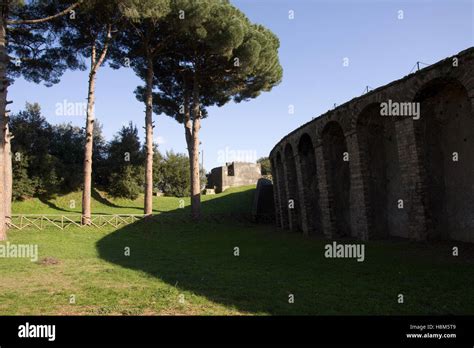 ancient pompey ruins in italy Stock Photo - Alamy