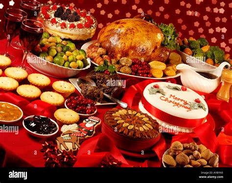 Roast turkey christmas pudding hi-res stock photography and images - Alamy