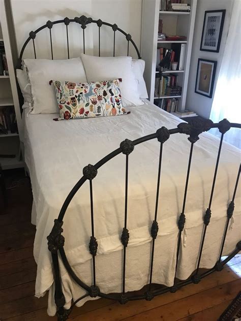 Antique Cast Iron Bed --Size Full | Iron bed, Cast iron beds, Bed sizes