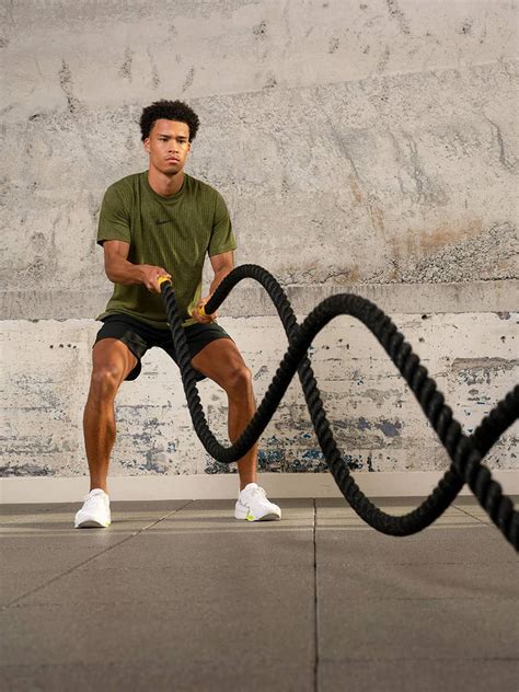 Why It's Time You Started Training With Battle Ropes AskMen | atelier ...