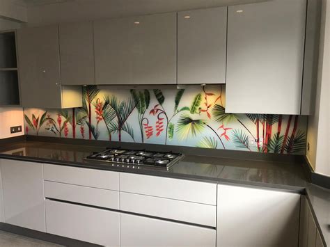 Use an Up-Stand with your Glass Splashback or not? - Emma Britton