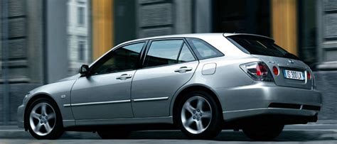 Lexus IS SportCross 200 (1999 - 2005) - AutoManiac