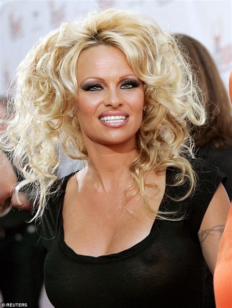 The 10 WORST celebrity hair extension disasters revealed | Daily Mail Online