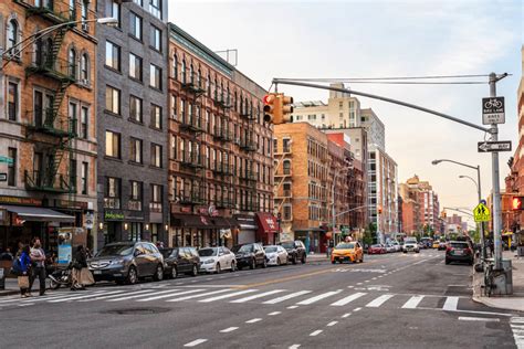 What To Expect On A Walking Tour Through Harlem, New York City