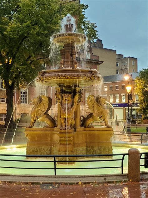 Fountain @ Town Hall Square leicester | Chris Hoare | Flickr