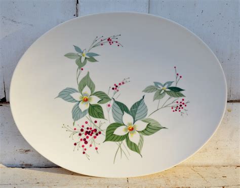 Vintage Melamine Serving Platter White Red Green Flowers Leaves Berries Large Plastic Tray ...