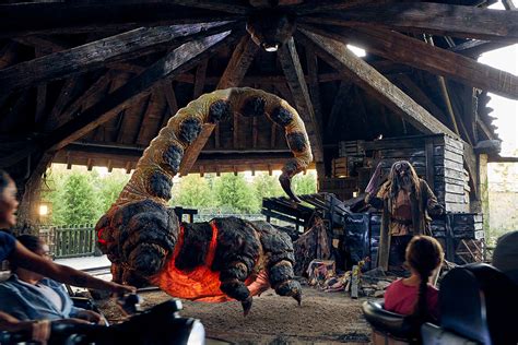 Frankndesign: Theme Park Production Design - Hagrid's Magical Creatures ...