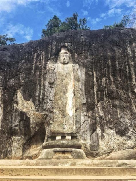 11 Beautiful Temples In Sri Lanka You Absolutely Must Visit