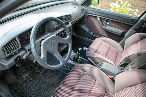 Peugeot 405 Mi16 Interior